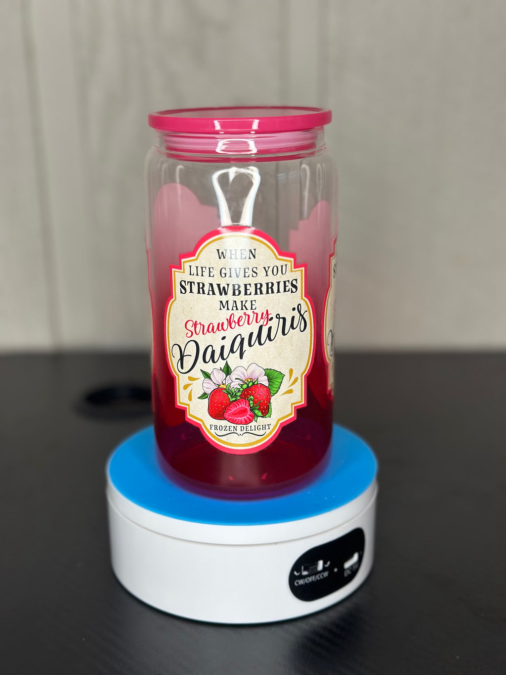 🍓 Strawberry Daiquiri Glass